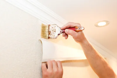 Pose de papier peint à Plouescat — revêtements muraux et toiles de verre